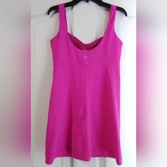 Lululemon Aria Tank - Picture 8 of 9